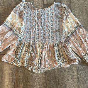 American Eagle Women’s Small Patterned Blouse